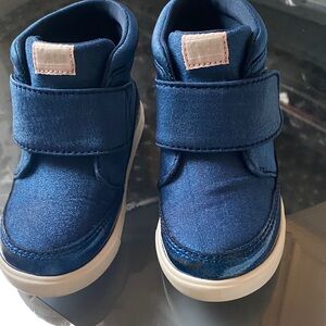 Preowned Keds  toddler girl Navy High-Top Velcro Sneakers 8 M excellent